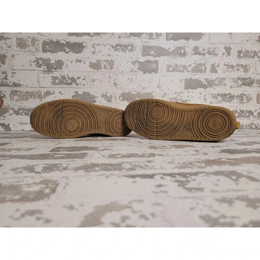 Nike Court Borough Mid‎ 2 Wheat Youth Size 6